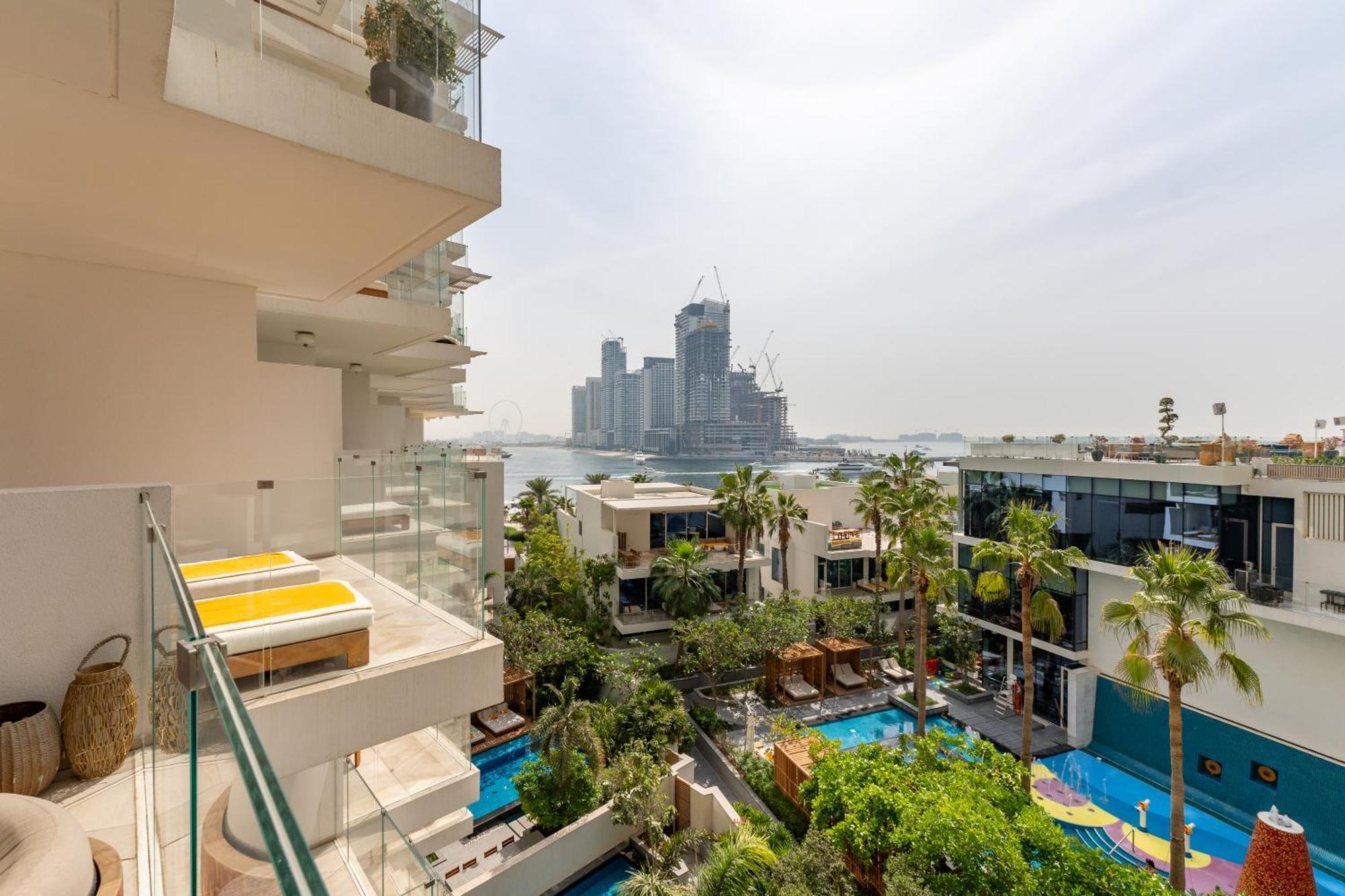 Five Palm Jumeirah Residences - Mint Stay Dubai Exteriör bild