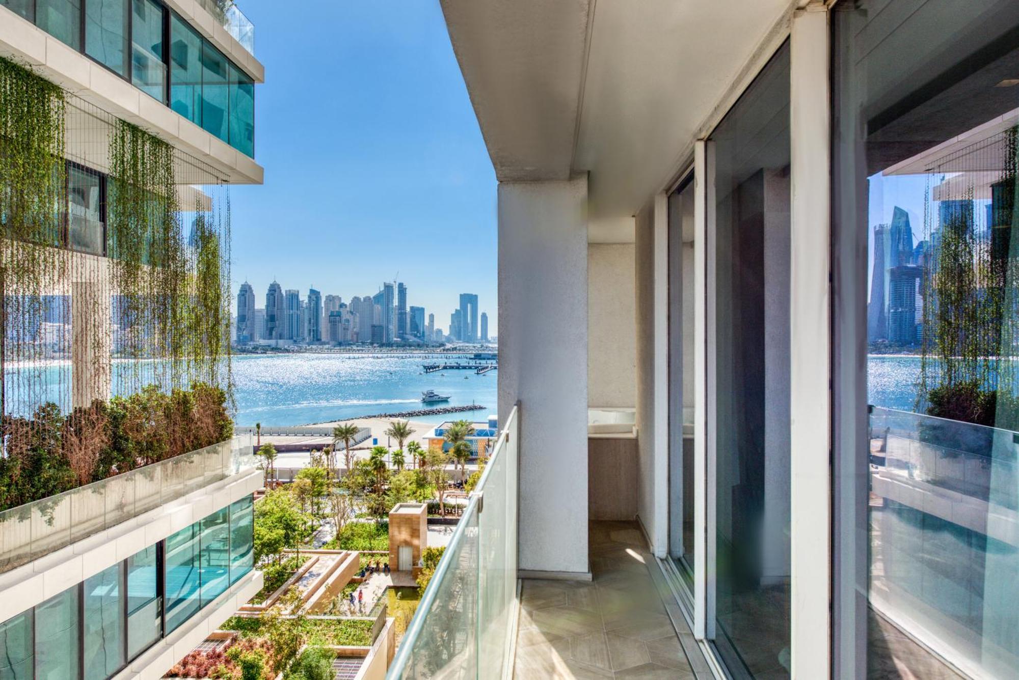 Five Palm Jumeirah Residences - Mint Stay Dubai Exteriör bild