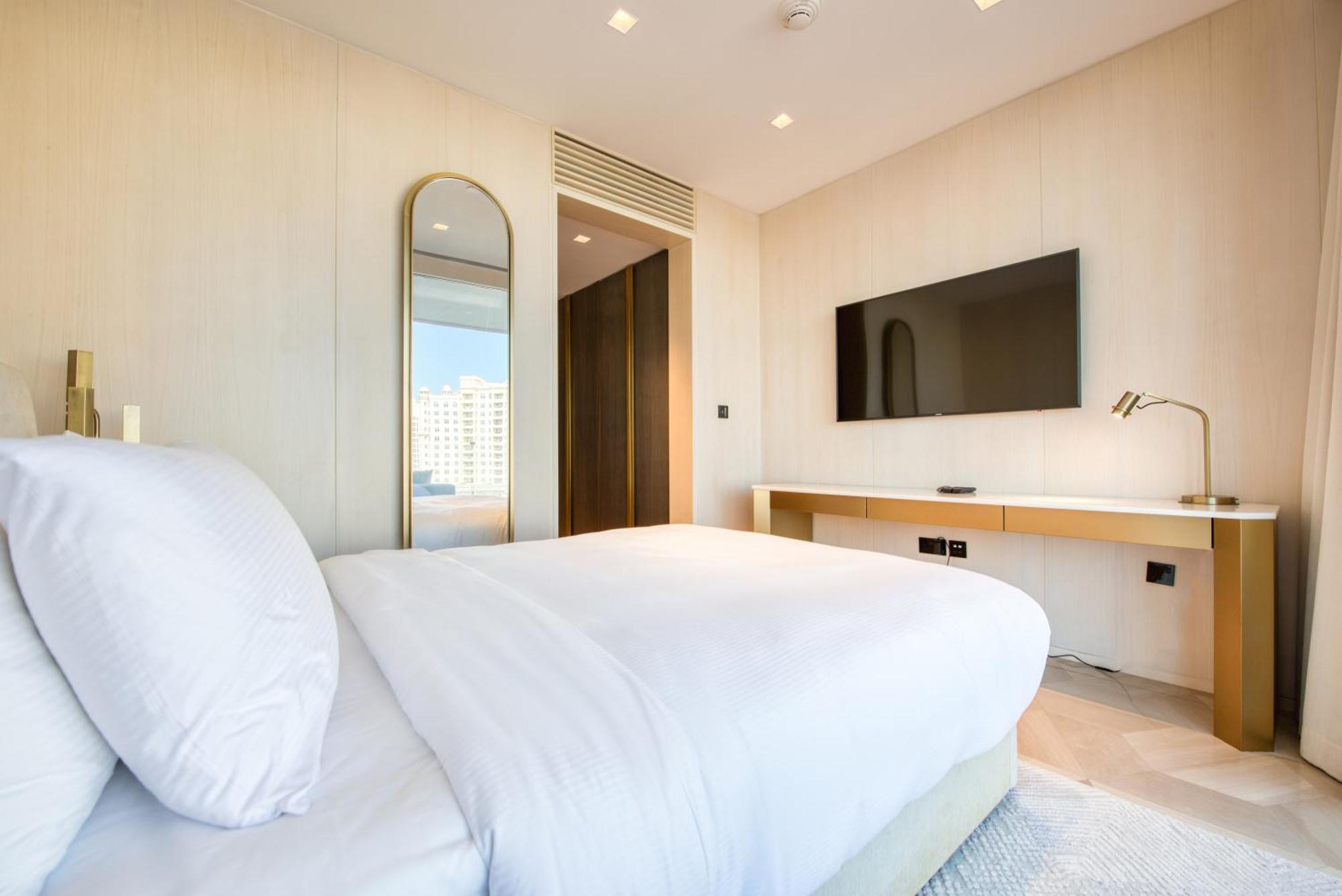 Five Palm Jumeirah Residences - Mint Stay Dubai Exteriör bild